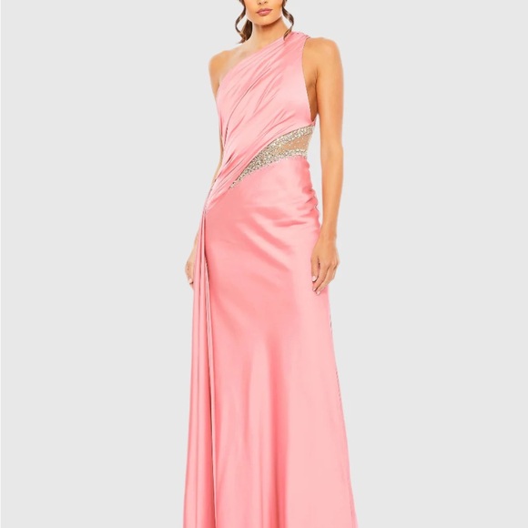 ✔️#65B BNWT MAC DUGGAL
One Shoulder Embellished Satin Gown #2210 - Picture 2 of 8